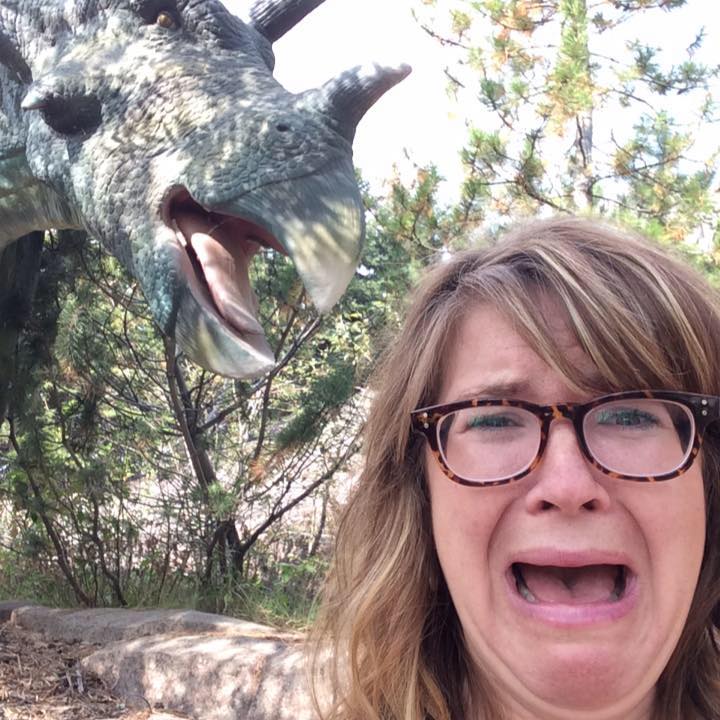 picture of Kyla and a dinosaur